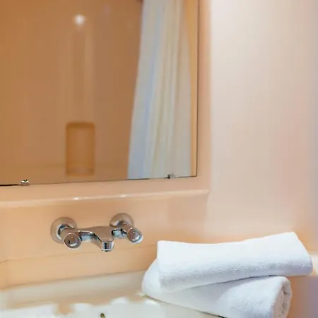 樱桃南锡酒店 * 南锡